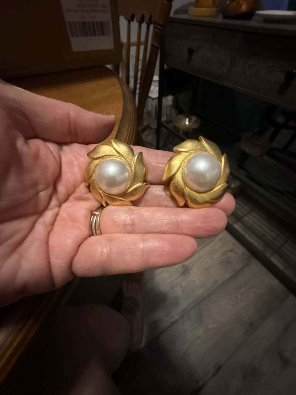 Vintage Gold-Tone Faux Pearl Sunflower Statement pierced ear.